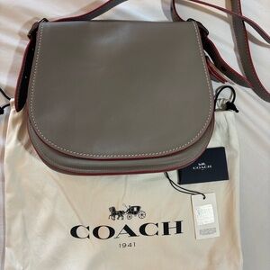 Coach Glovetanned Saddle (Fog/Adobe)